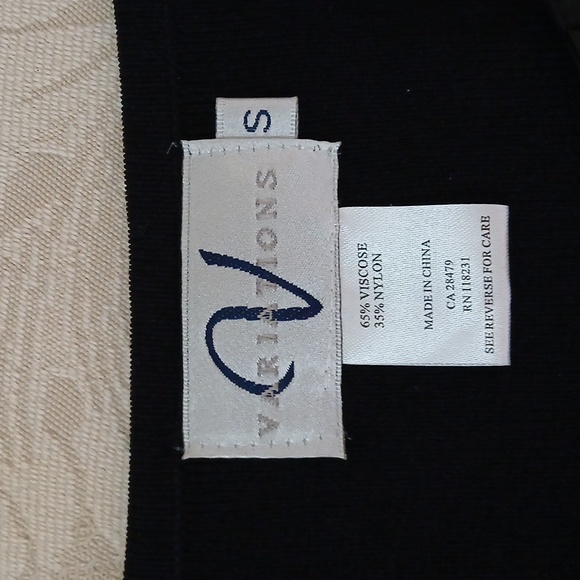 Black Embellished Pull Over Sweater Top Size.Small - Picture 6 of 6